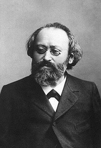 Black and White head and shoulders photograph of Max Bruch in his mid-later years