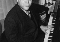 Black and White Photograph of Thomas Fats Waller playing the piano aged thirty four