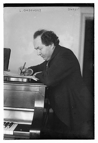 Black and White photograph of Leopold Godowsky in his mid-forties.